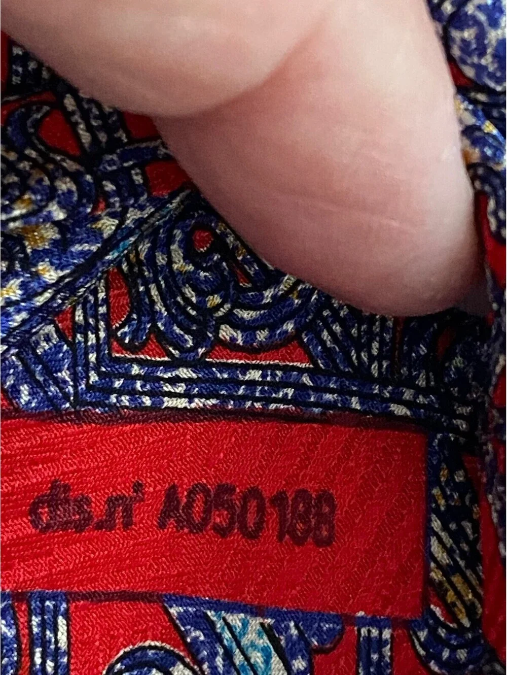 Brioni Mens Red Blue Fence Pattern Silk Tie Necktie Made in Italy Gold Chain